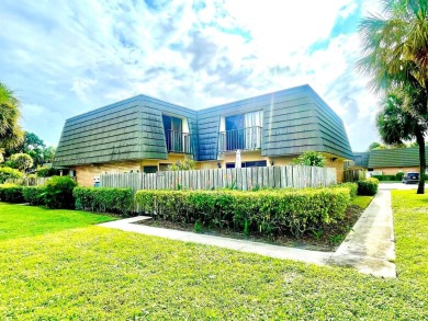 (private lake, pond, creek) Home Sale Pending in West Palm Beach Florida