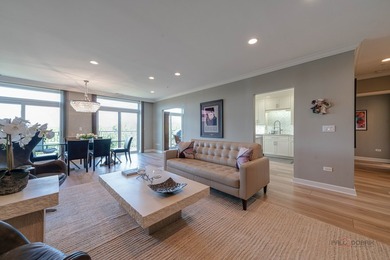 LARGEST PENTHOUSE END-UNIT | POND VIEWS | 3 BEDROOMS | 2.1 BATHS - photo 6
