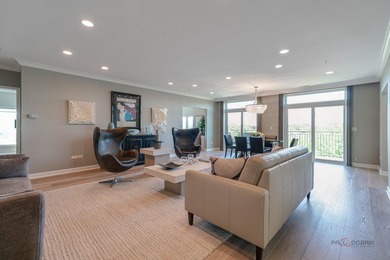 LARGEST PENTHOUSE END-UNIT | POND VIEWS | 3 BEDROOMS | 2.1 BATHS - photo 7