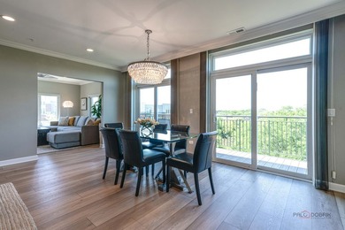 LARGEST PENTHOUSE END-UNIT | POND VIEWS | 3 BEDROOMS | 2.1 BATHS - photo 10