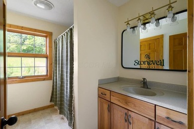 Welcome to this luxury countryside getaway in the heart of - photo 27
