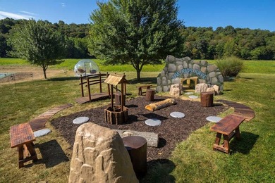 Welcome to this luxury countryside getaway in the heart of - photo 36