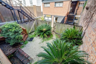 Welcome to The Southern Belle at 28 E Taylor Street, a rare - photo 41