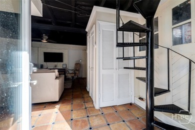 Welcome to The Southern Belle at 28 E Taylor Street, a rare - photo 44