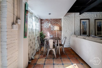 Welcome to The Southern Belle at 28 E Taylor Street, a rare - photo 45
