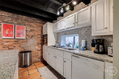 Welcome to The Southern Belle at 28 E Taylor Street, a rare - photo 49