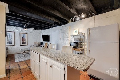 Welcome to The Southern Belle at 28 E Taylor Street, a rare - photo 50