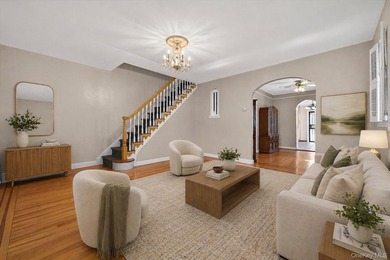 Welcome Home to 642 Edison! A rare opportunity in Throggs Neck - photo 4