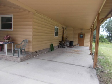 WELCOME TO THIS CHARMING HOME NESTLED IN A DESIRABLE 55+ - photo 3