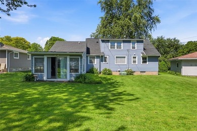 Welcome to this spacious four-bedroom Cape Cod located in the - photo 35