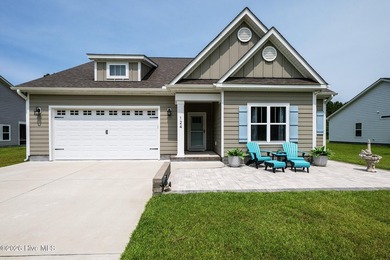 Beautifully maintained and thoughtfully designed, this 2 - photo 5