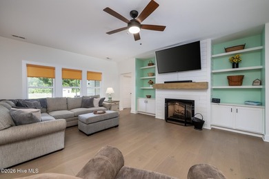 Beautifully maintained and thoughtfully designed, this 2 - photo 9