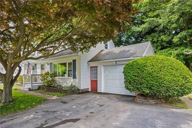Just Listed! Welcome home to this charming 4-bedroom Cape Cod - photo 5