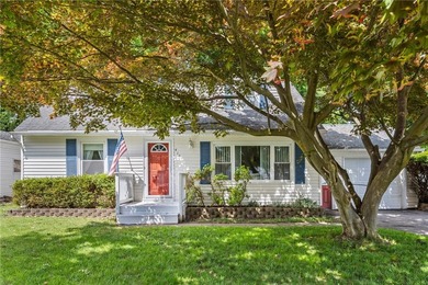 Just Listed! Welcome home to this charming 4-bedroom Cape Cod - photo 6