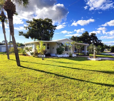 Caloosahatchee River Home For Sale in North Fort Myers Florida