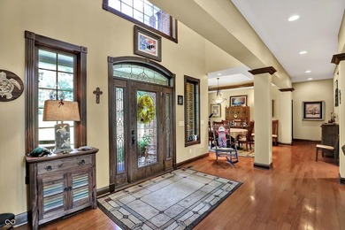 Discover luxury & privacy in this exquisite executive home. This - photo 8