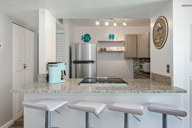 Welcome to Gulf Terrace in the heart of Destin! This one-bedroom - photo 7