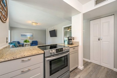 Welcome to Gulf Terrace in the heart of Destin! This one-bedroom - photo 10