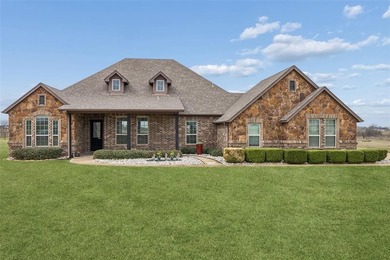 Lake Ray Roberts Home For Sale in Sanger Texas