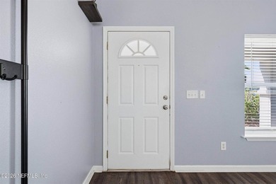 PRICE REDUCED!! Move right into this beautifully maintained - photo 10