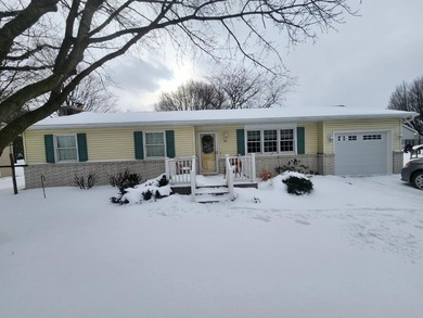 Lake Erie Home Sale Pending in North East Pennsylvania