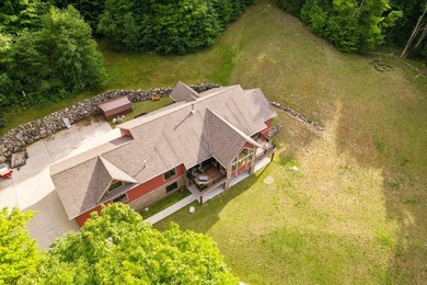 With a commanding overlook of Sturgeon Bay, Cecil Bay, the