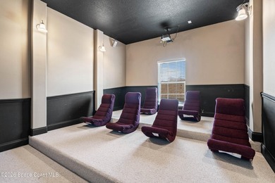 Custom Built and Absolutely Stunning pool home on a corner - photo 17