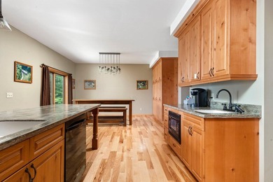 With a commanding overlook of Sturgeon Bay, Cecil Bay, the