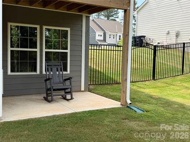 Stunning Waterfront Living on Lake Norman! This 2-year-old - photo 30