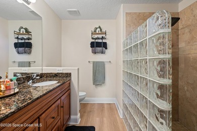 Custom Built and Absolutely Stunning pool home on a corner - photo 36
