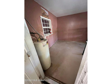 916 E Birch Dr in Gulfport offers the opportunity to create - photo 11