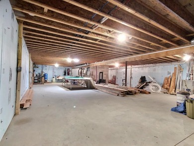 This charming 2015 contemporary ranch sits on 1.95 acres with - photo 19