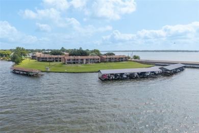 Lake Condo For Sale in Gun Barrel City, Texas