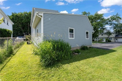 Welcome Home to a spacious 4-Bedroom on a Prime Corner Lot - photo 4