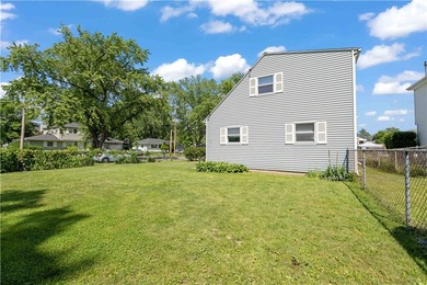 Welcome Home to a spacious 4-Bedroom on a Prime Corner Lot - photo 6