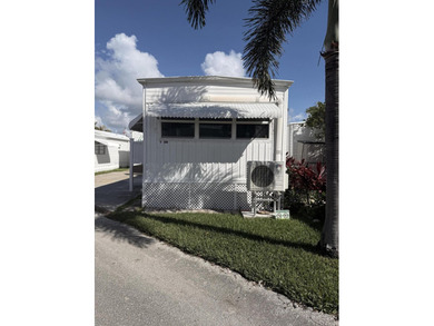 Oceanfront Living in Briny Breezes! Embrace the ultimate - photo 12