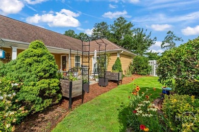 Recently enhanced with a beautifully updated owner's suite - photo 36