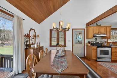 Set along the scenic Delaware River, this charming saltbox-style - photo 8