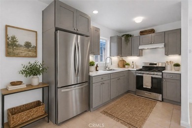This well-maintained duplex offers two units under one roof - photo 10