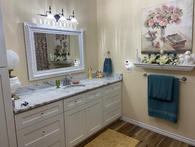 Like new; cute two bedroom home designed and built three years - photo 8