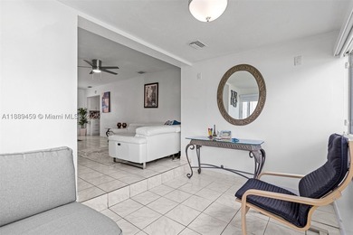 Welcome to this cozy home with a private in-law quarters and - photo 7