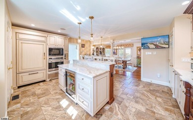Spanning over 3,600 sqft, 407 E Atlantic Blvd offers 4 bedrooms - photo 11