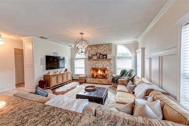 Move right into this spectacular 4 BR, 2.5 BA colonial in the - photo 8