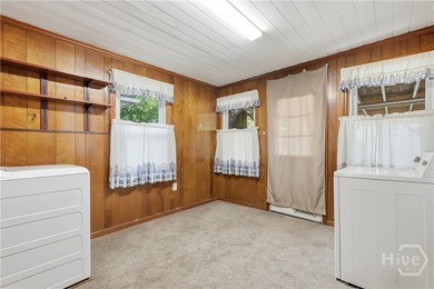 Spacious 3 bedroom 1.5 bath brick home with wood floors in - photo 19