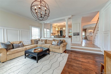 Move right into this spectacular 4 BR, 2.5 BA colonial in the - photo 10