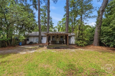 Spacious 3 bedroom 1.5 bath brick home with wood floors in - photo 21