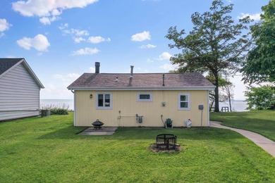 Year-round Lake Winnebago cottage with 70' of frontage on a 0 - photo 23