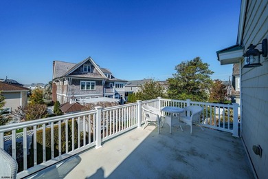 Spanning over 3,600 sqft, 407 E Atlantic Blvd offers 4 bedrooms - photo 27