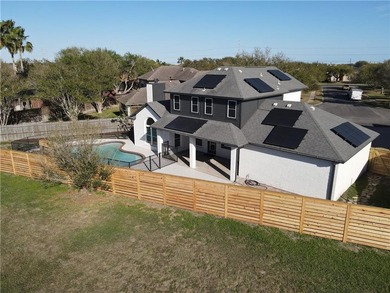 Set in Kings Crossing, one of the area's most sought after - photo 32