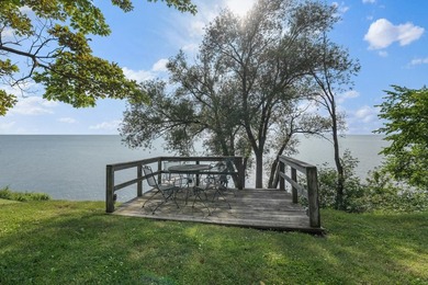 Year-round Lake Winnebago cottage with 70' of frontage on a 0 - photo 33